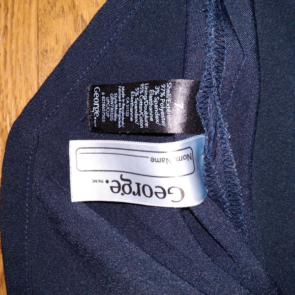 3/$15 Girls pleated skirt - Picture 3 of 3